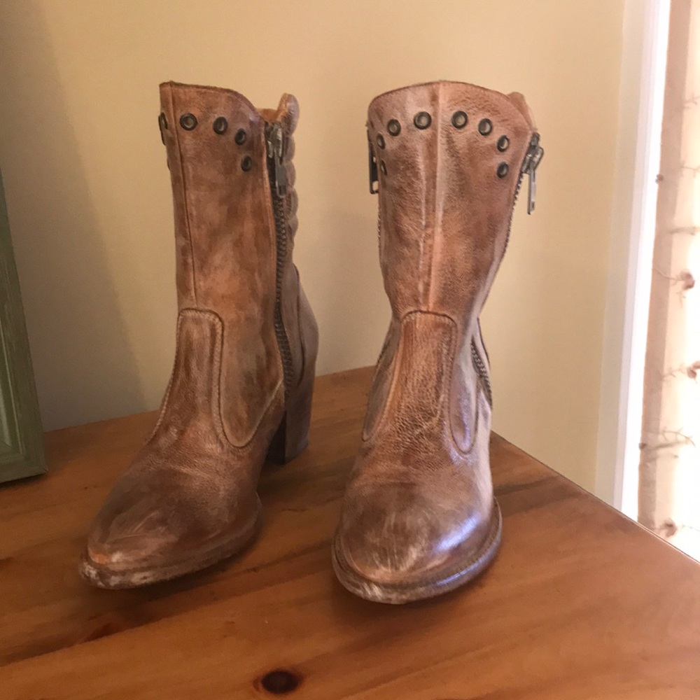 Cowboy boots size 8 1/2